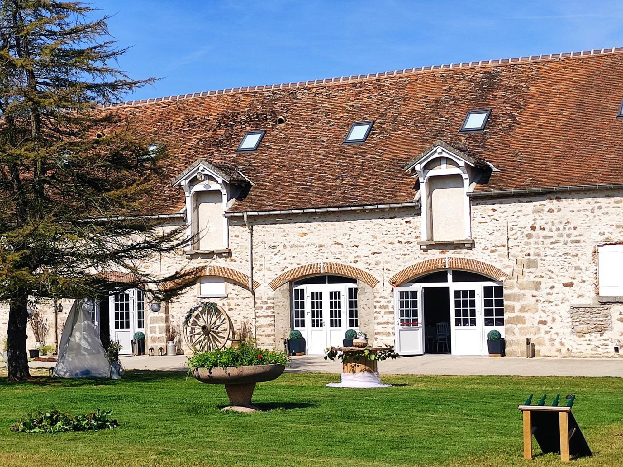 Domaine De La Ferme De Mont Bed & Breakfast Mormant Exterior photo